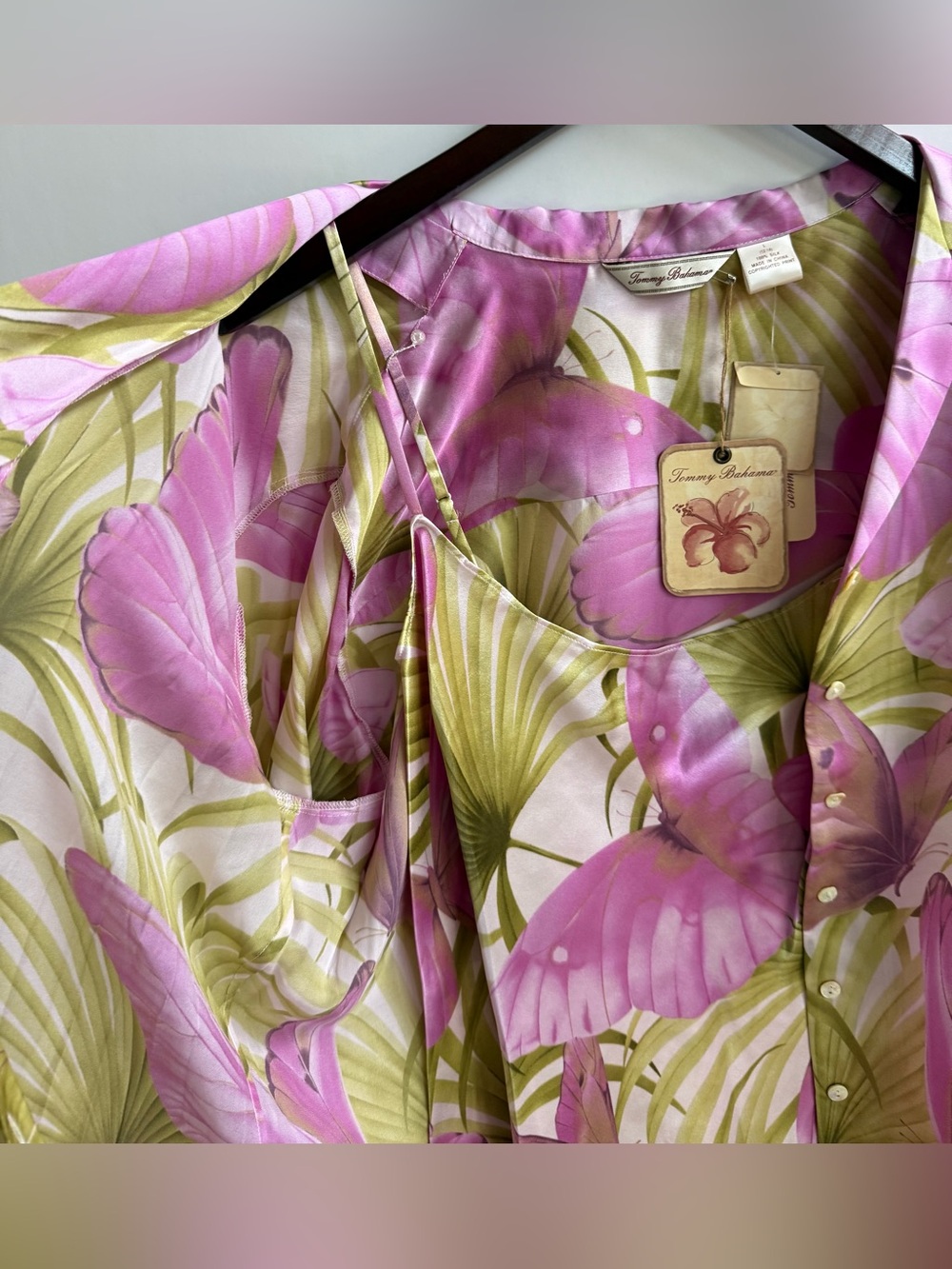 NWT Tommy Bahama Silk Women’s Large Blouse & Cami Set Pink Green Butterflies